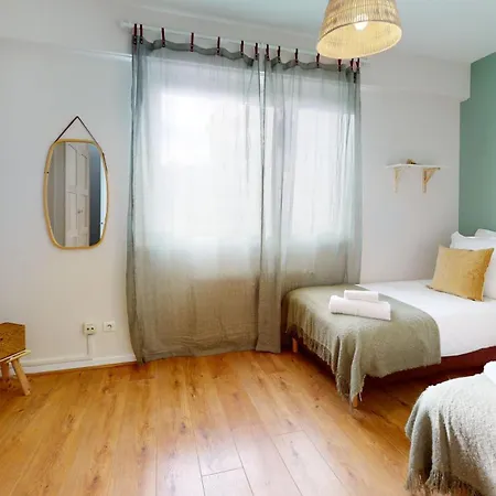 Chez Léa 1 Parking Apartman *