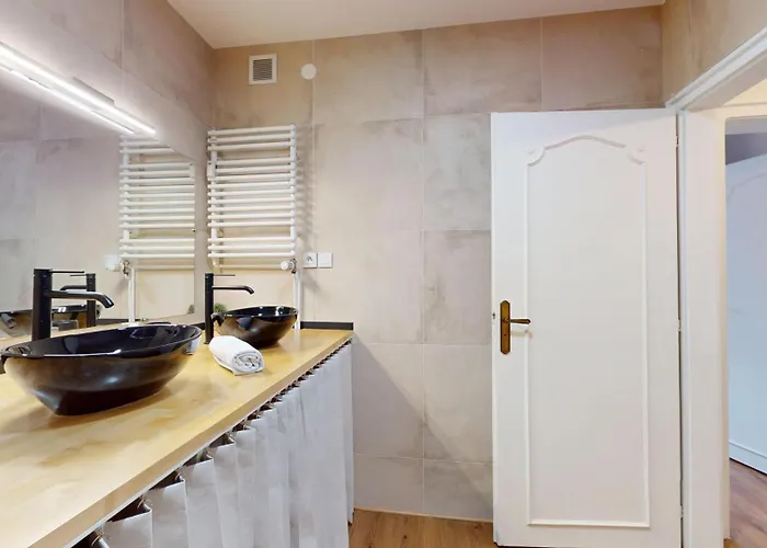 Chez Lea 1 Parking * كولمار